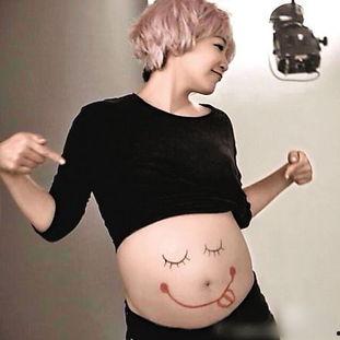 国外怀孕明星,国外怀孕明星的美丽蜕变