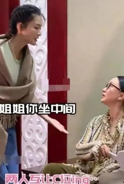 穿越民囯吃瓜看戏,穿越时空的吃瓜看戏之旅