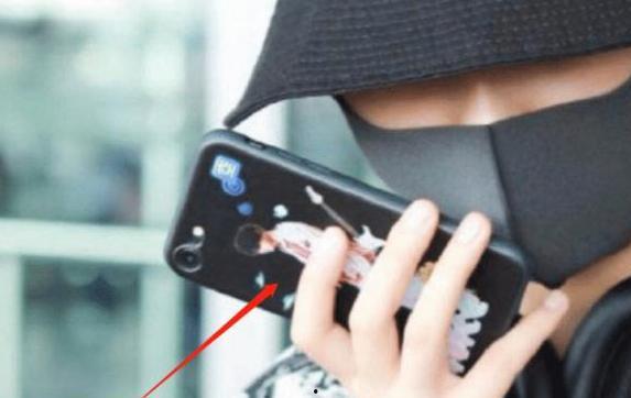 男明星用的手机壳,揭秘男明星手机壳背后的时尚密码
