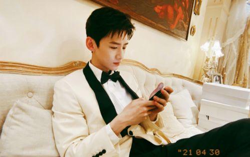 追星吃瓜白敬亭